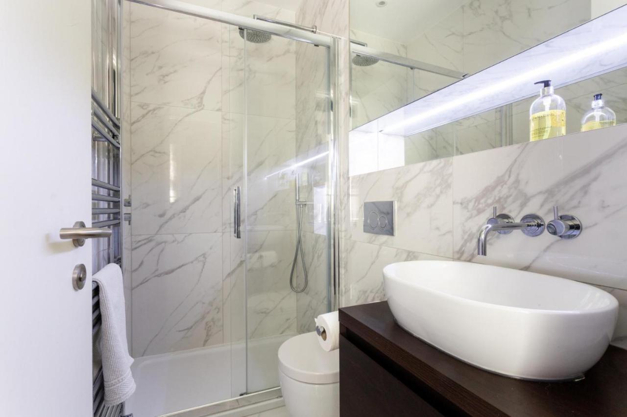New Stunning 5bd Mews House Londres