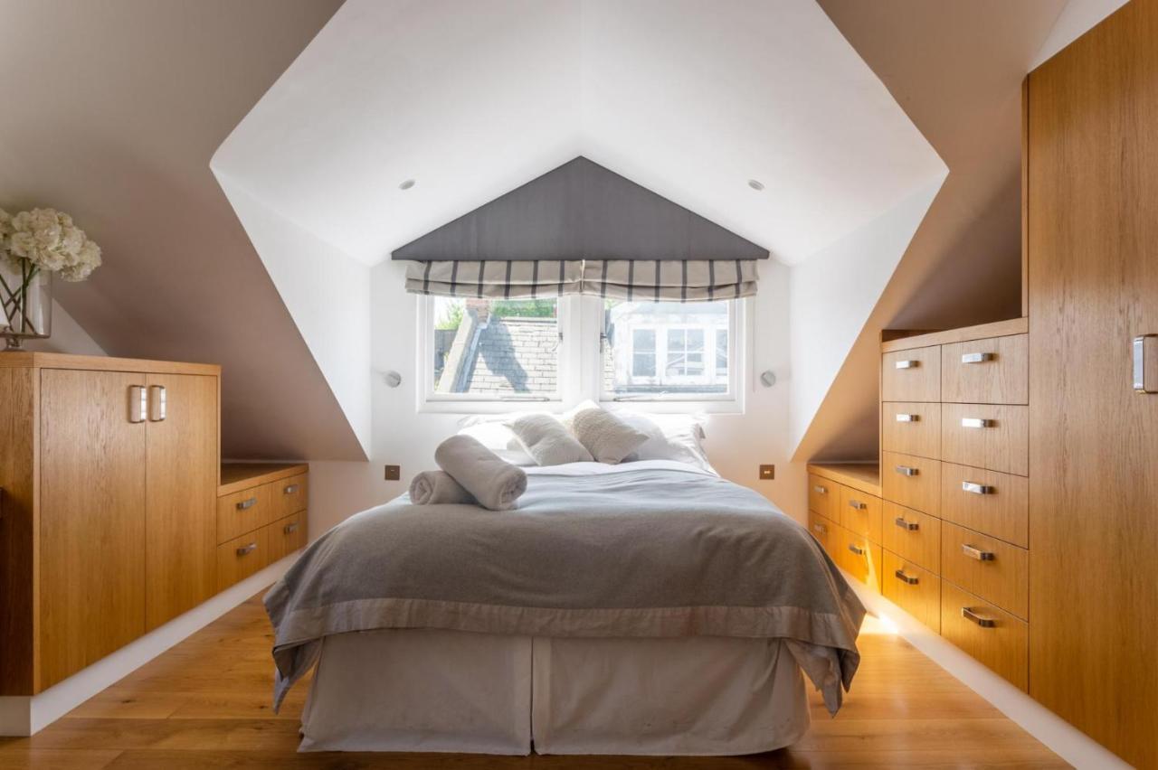 New Stunning 5bd Mews House * Londres