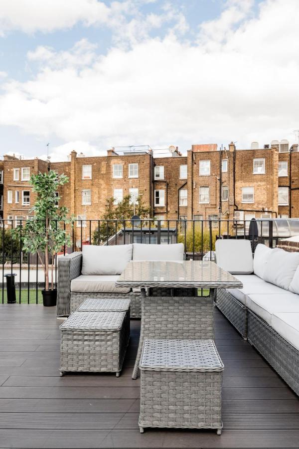 Superb 3 Bed/bath Luxury + Ibiza Roof Terrace Londen