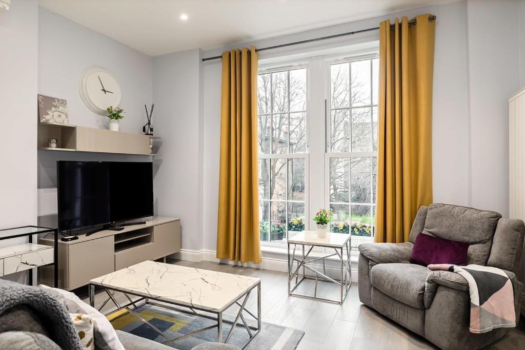 Carlton Vale Apartment *