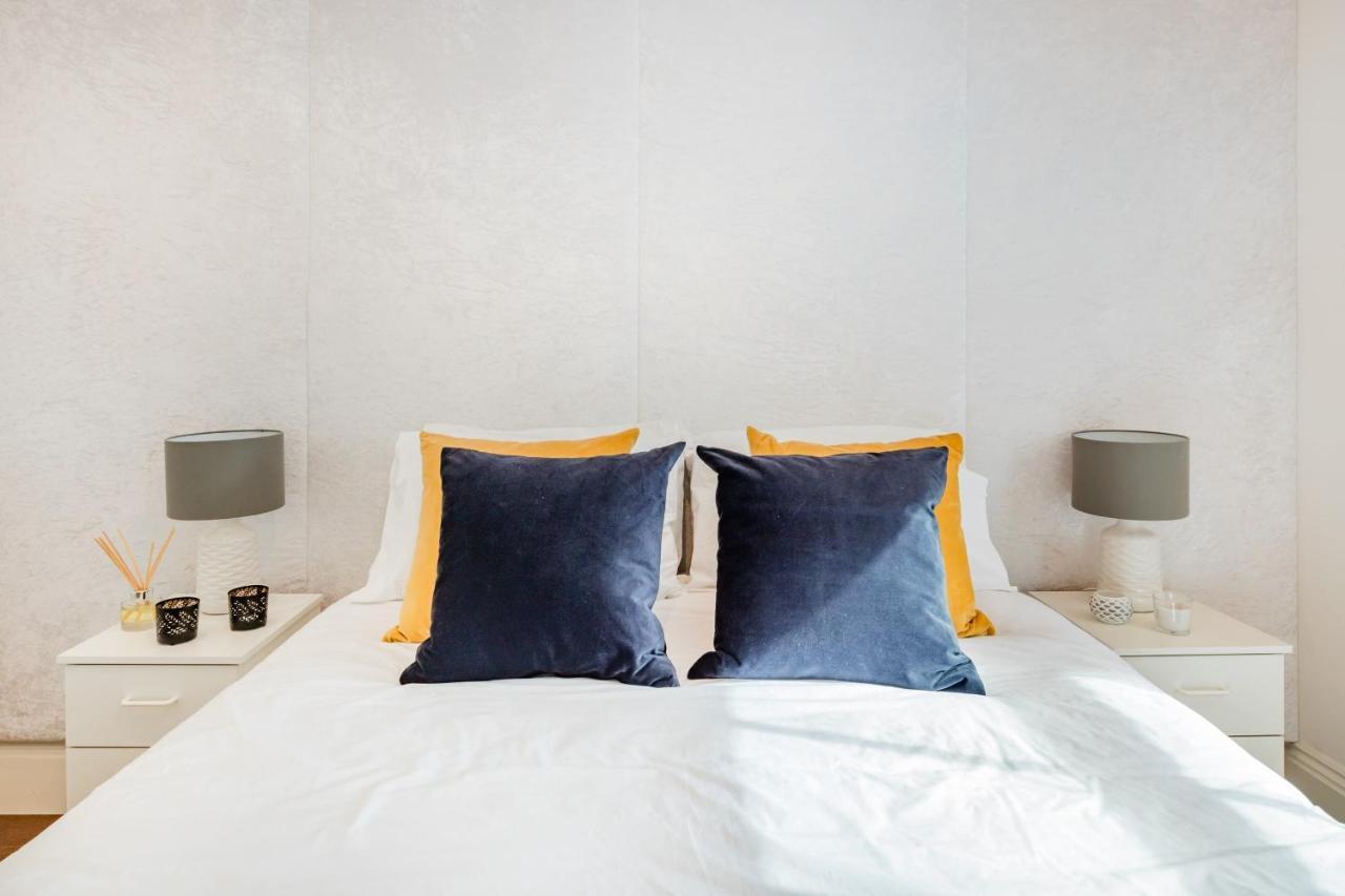 Appartement Superb 3 Bed/bath Luxury + Ibiza Roof Terrace Londen