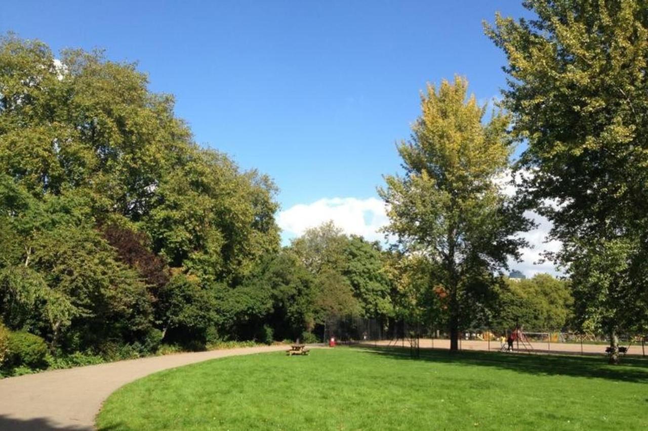 Lovely 2 Bedroom Near South Bank *