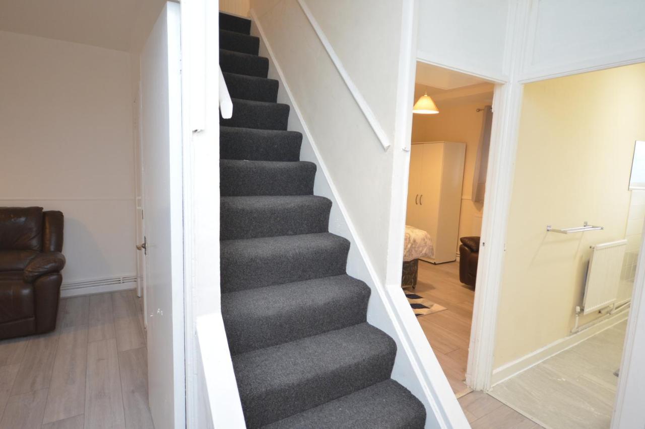 Apartment Zone 1, 3bedroom Maisonette With A View *