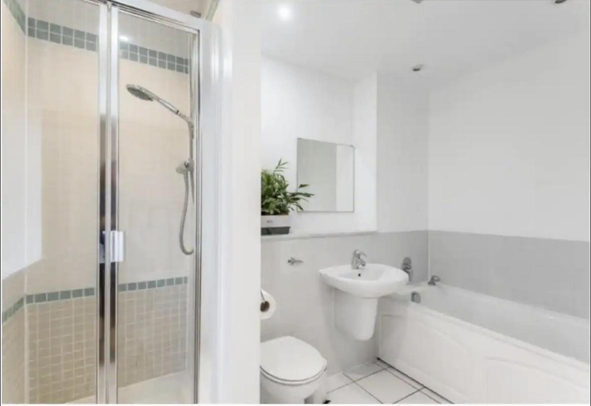Apartment Spacious, Bright And Modern Flat In Holloway