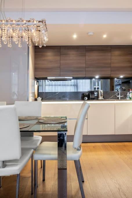 Chic Modern 1bdr Between Battersea And Chelsea Apartment