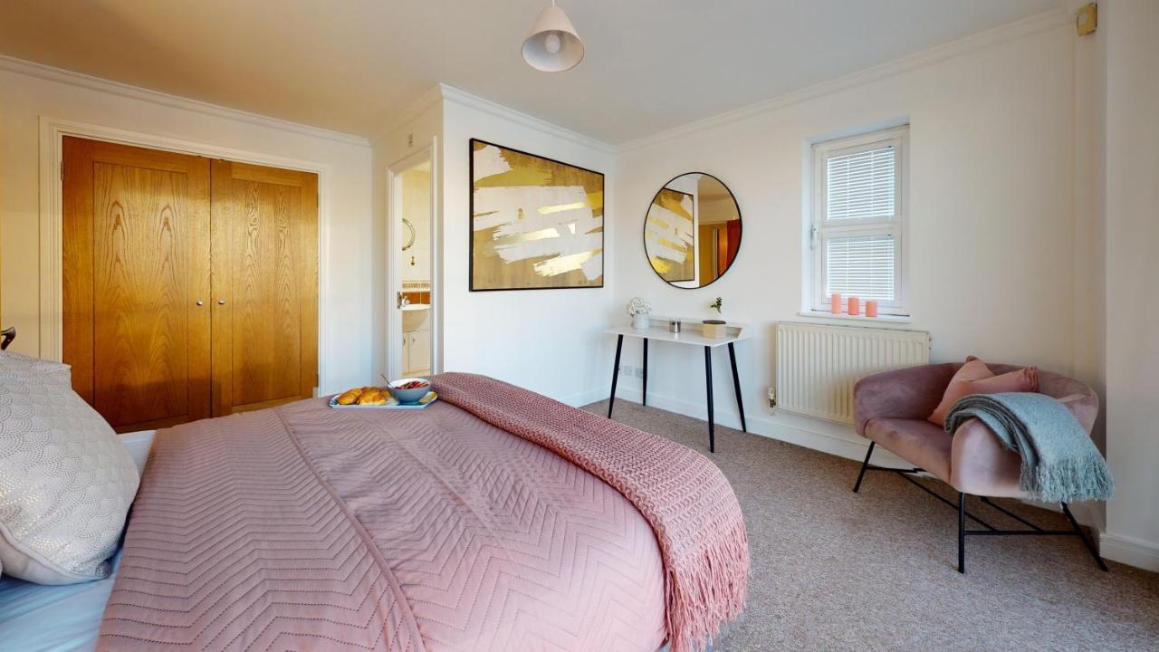 Apartment Docklands Riverside Superior 3 Bedroom Apartment By Delta Accomodation *