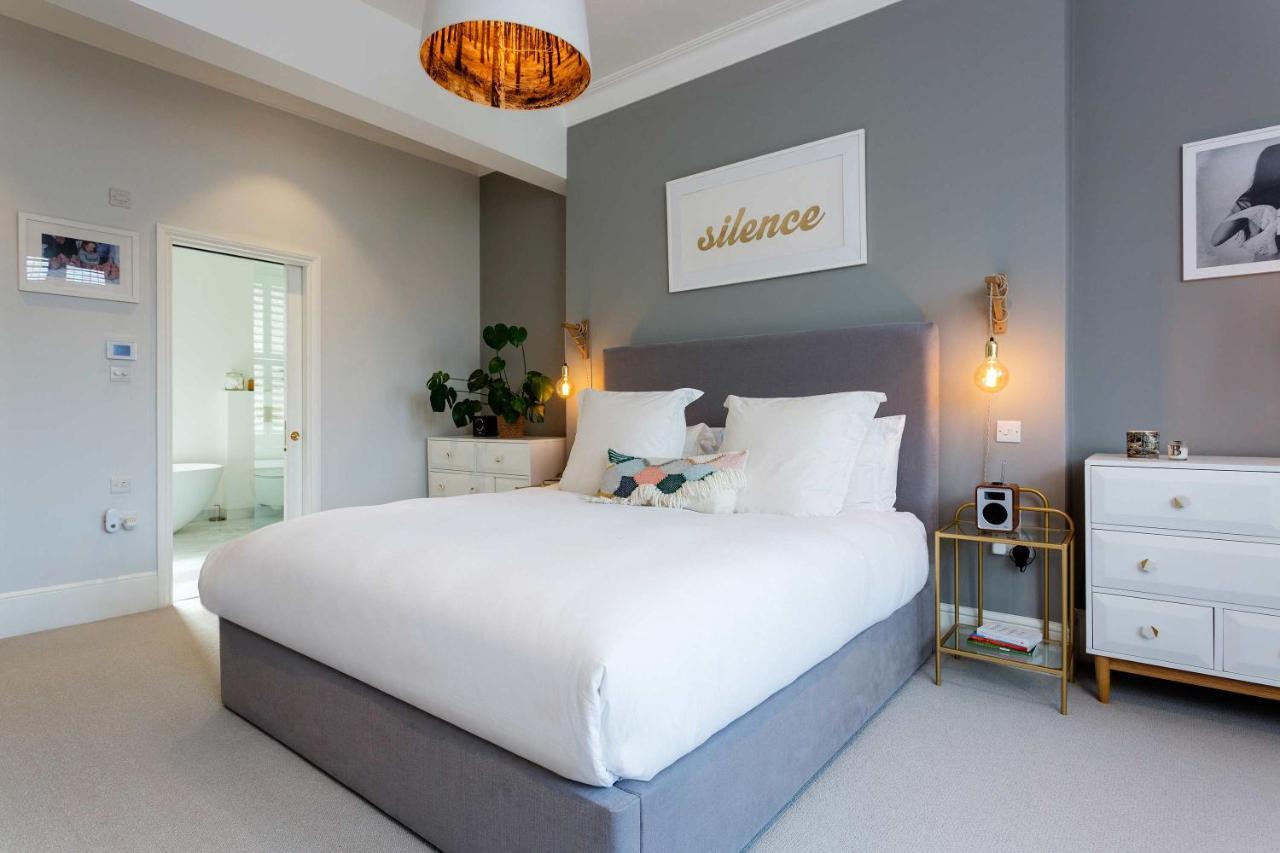 Veeve - Electric Dreams Holiday home