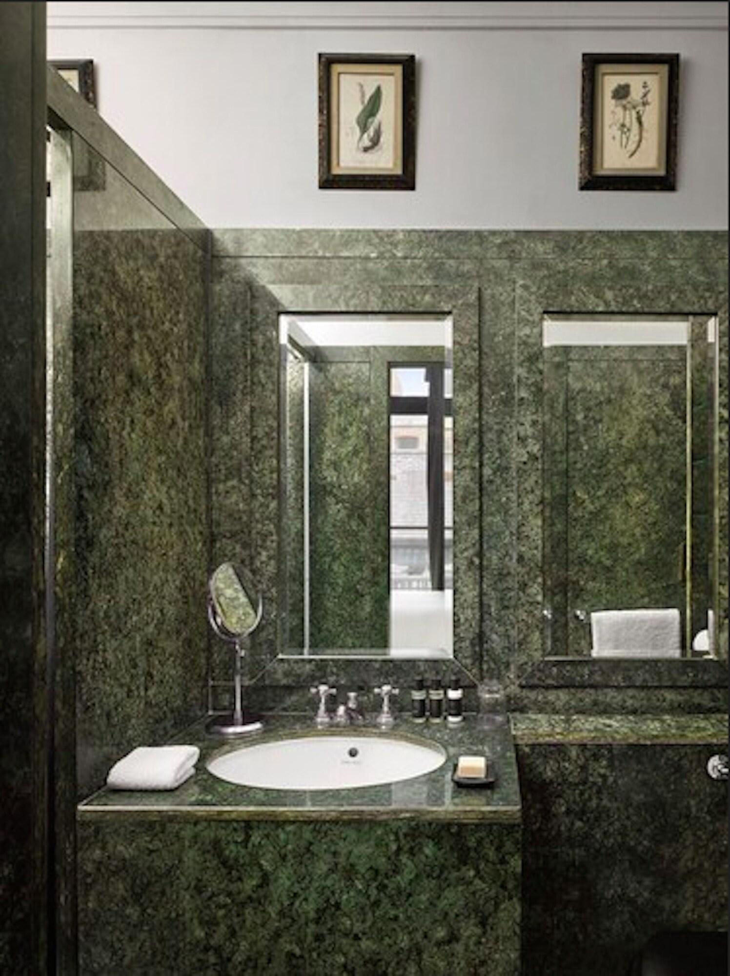 Hotel Blakes 5*