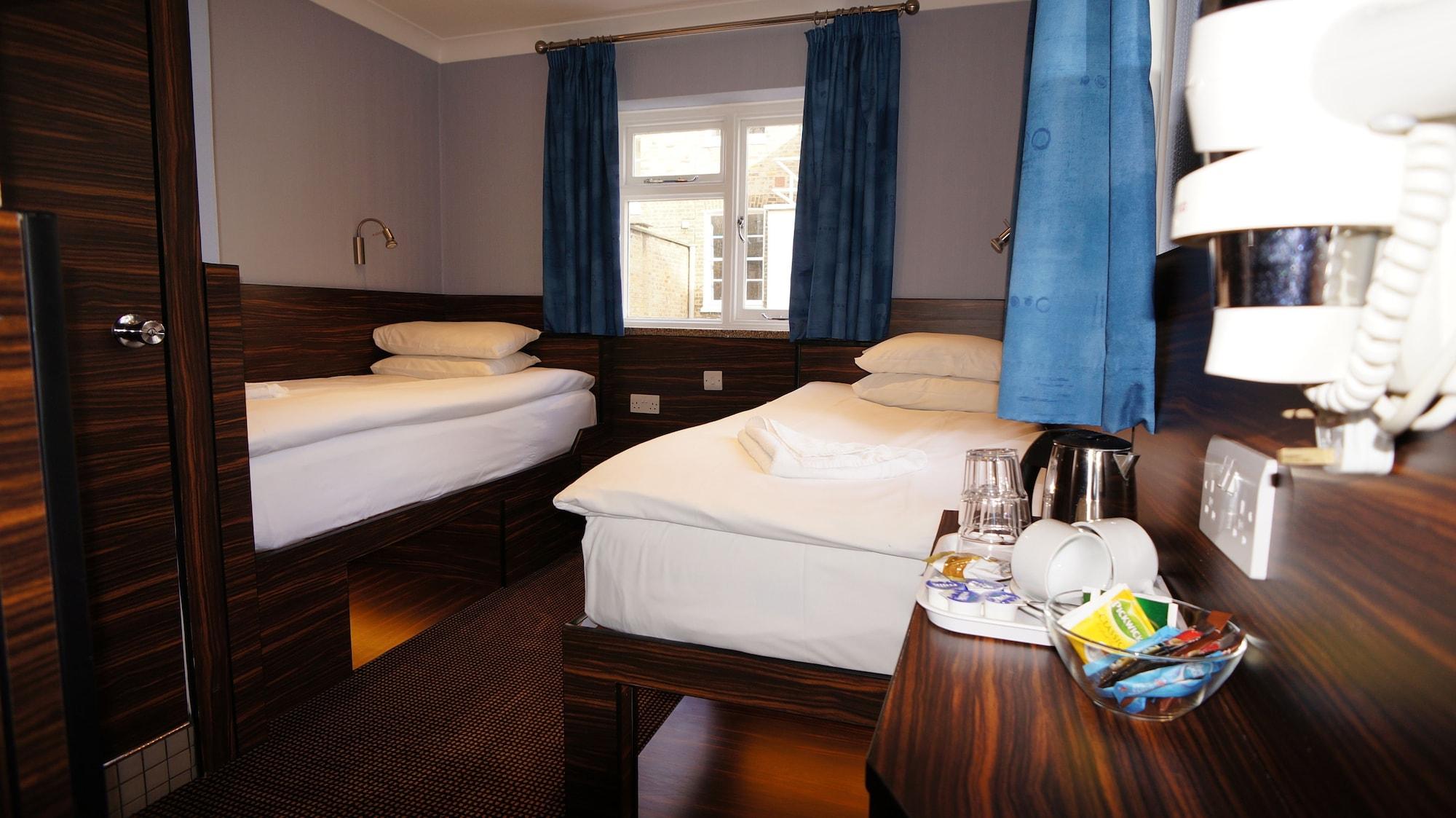 Hotel Crestfield 2*