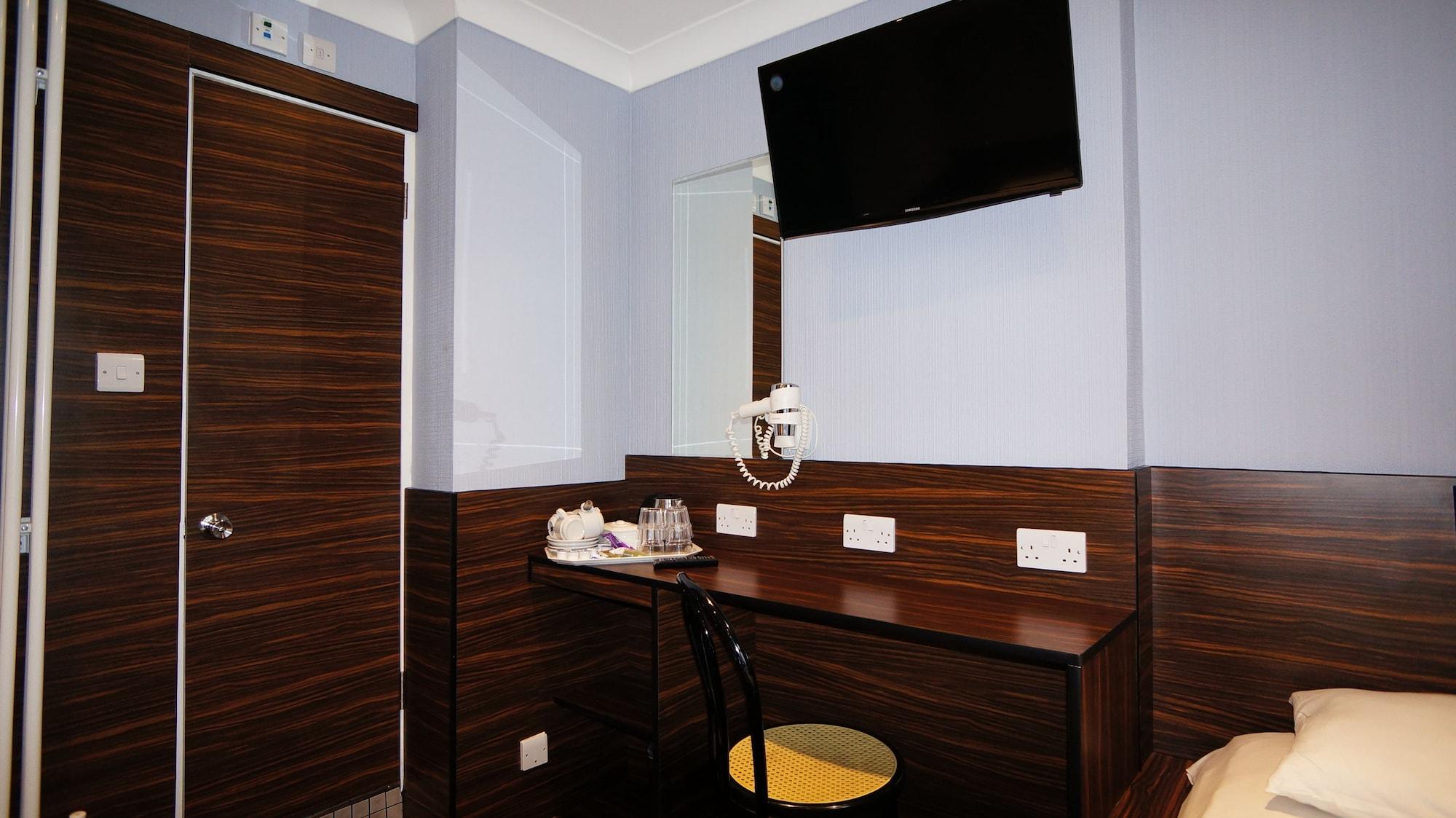 Hotel Crestfield 2*