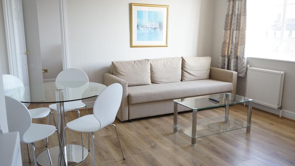 The Chelsea Cloisters Serviced Apartment