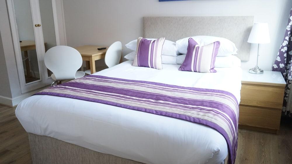 The Chelsea Cloisters Serviced Apartment