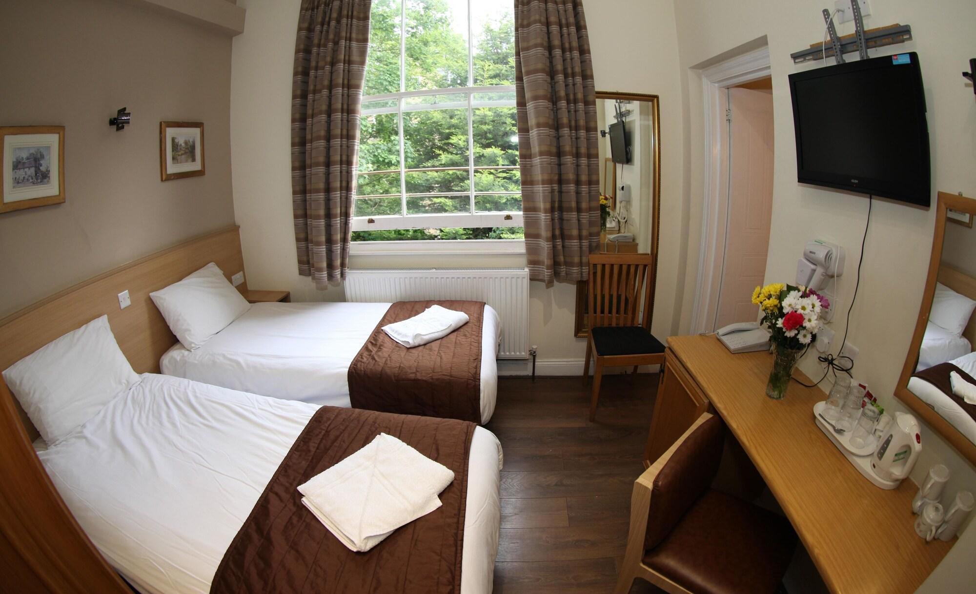 Holland Court Guest house 3*