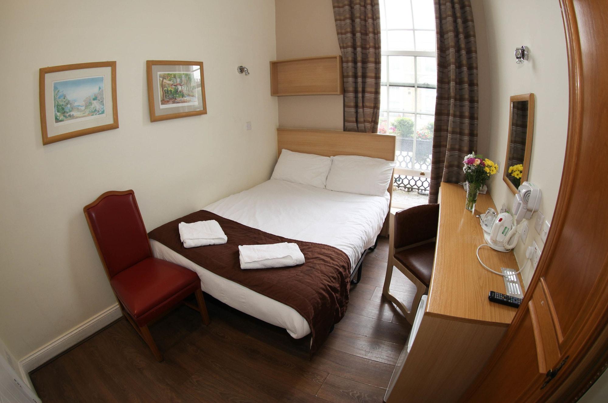Holland Court Guest house 3*