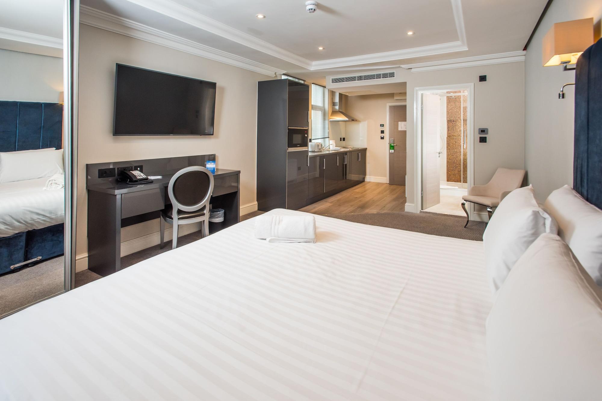 Western Chiswick Palace & Hotel London