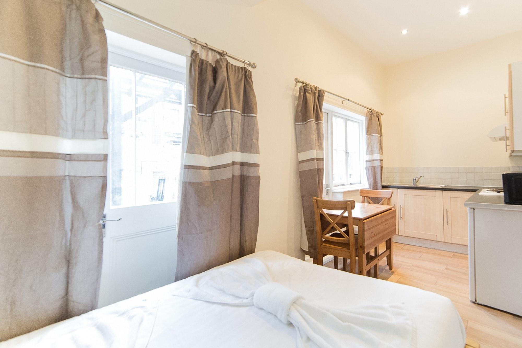 Imperial Court Studios 3* London