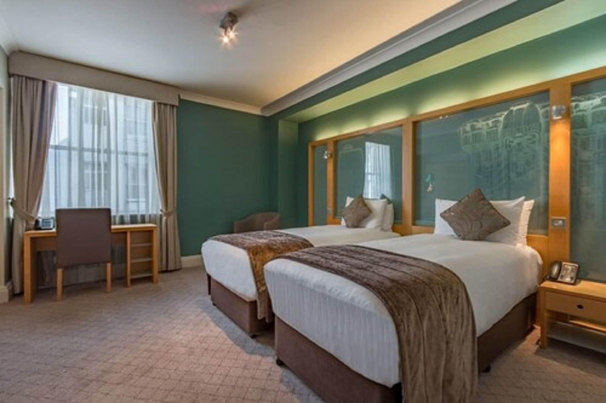 Hotel The Cumberland, London