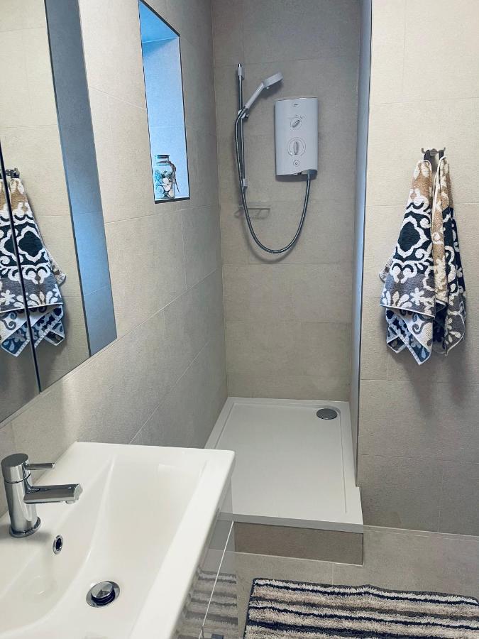 Stylish Newly Decorated Flat *