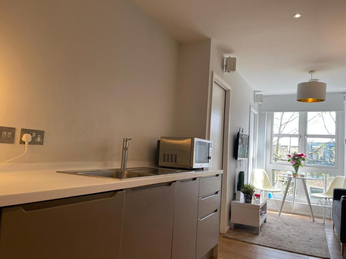 Canal-side Boutique Apartment