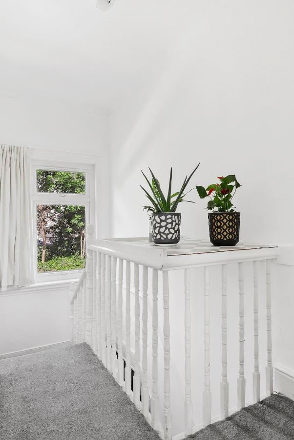 Stunning Victorian Property Near Canary Wharf! Vakantiehuis Londen