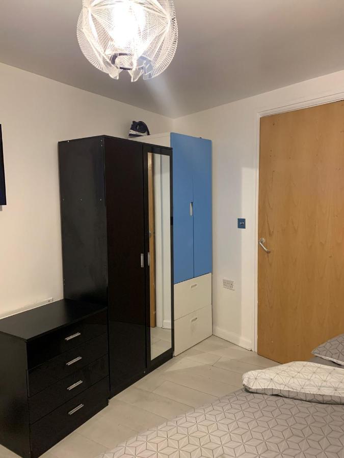 Private - Shared Near The City Accommodatie bij particulieren Londen
