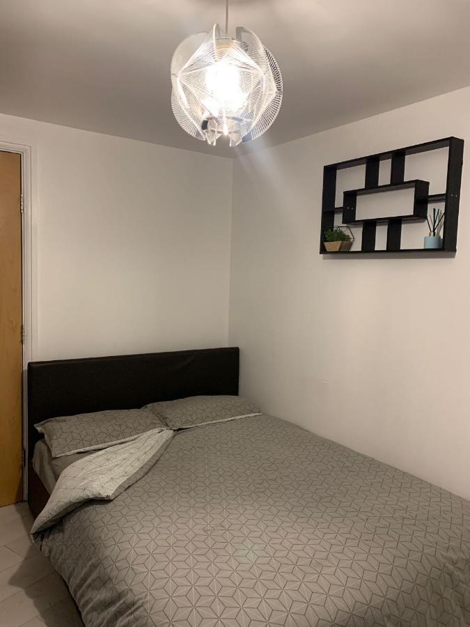 Private - Shared Near The City * Londen