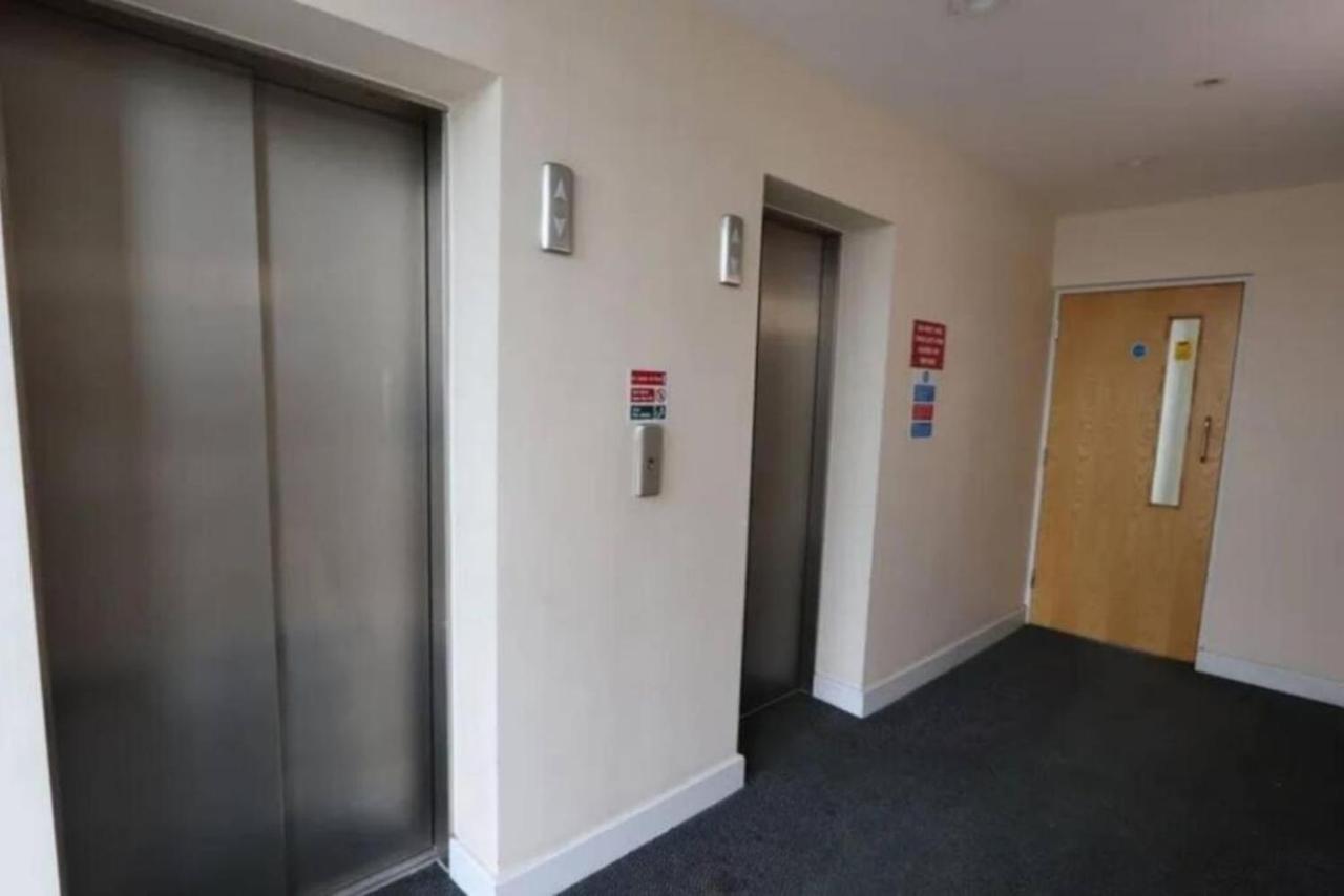Livestay-modern 3 Bed Apt On 8th Floor With Amazing Views Apartment *