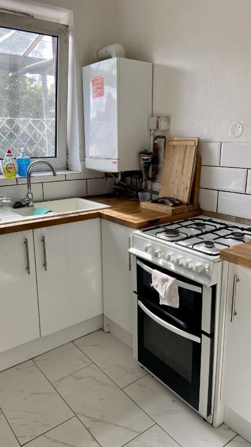 Homestay Burgess Park Homes - Near Central *