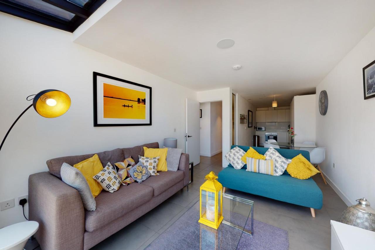 Stunning 2 Bed 2 Bath In Clerkenwell London