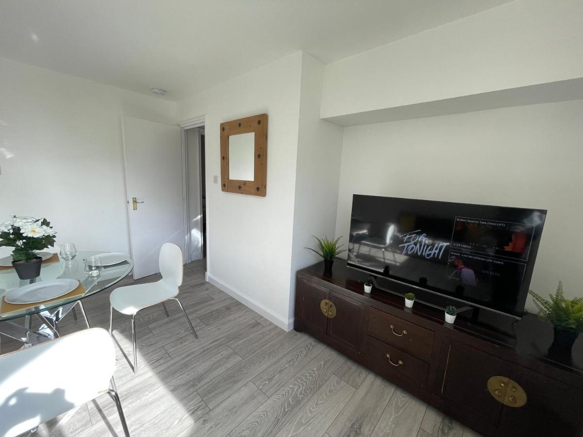 Tower Bridge City Haven King En-suite With Parking Apartment London
