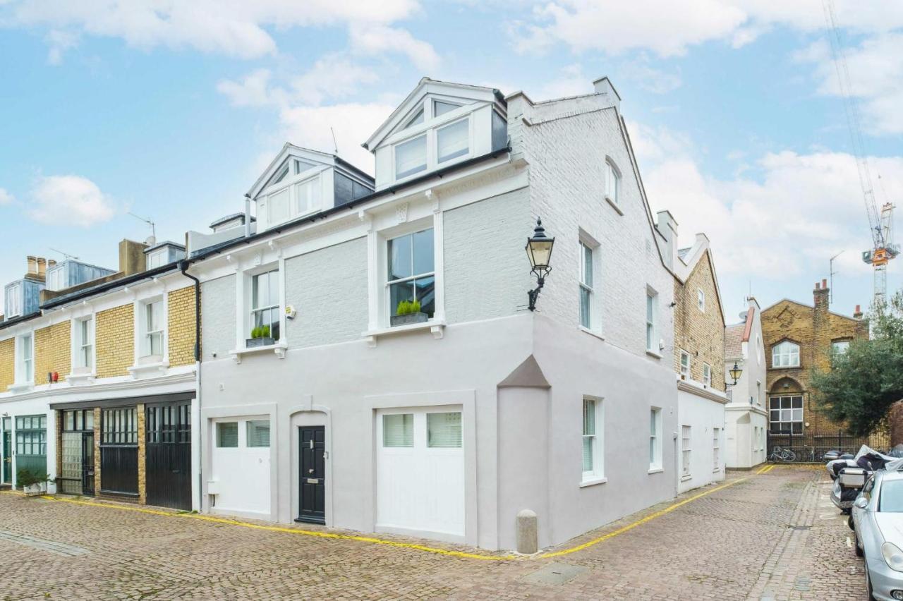 New Stunning 5bd Mews House