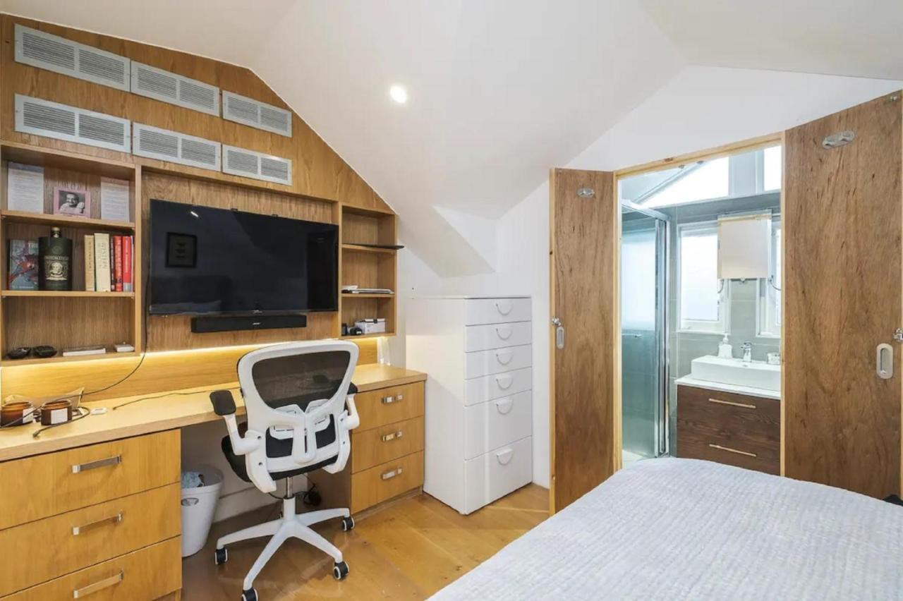 New Stunning 5bd Mews House Сasa de vacaciones