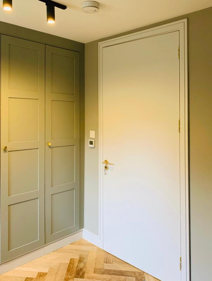 Apartment Stylish 1 Bedroom Designer