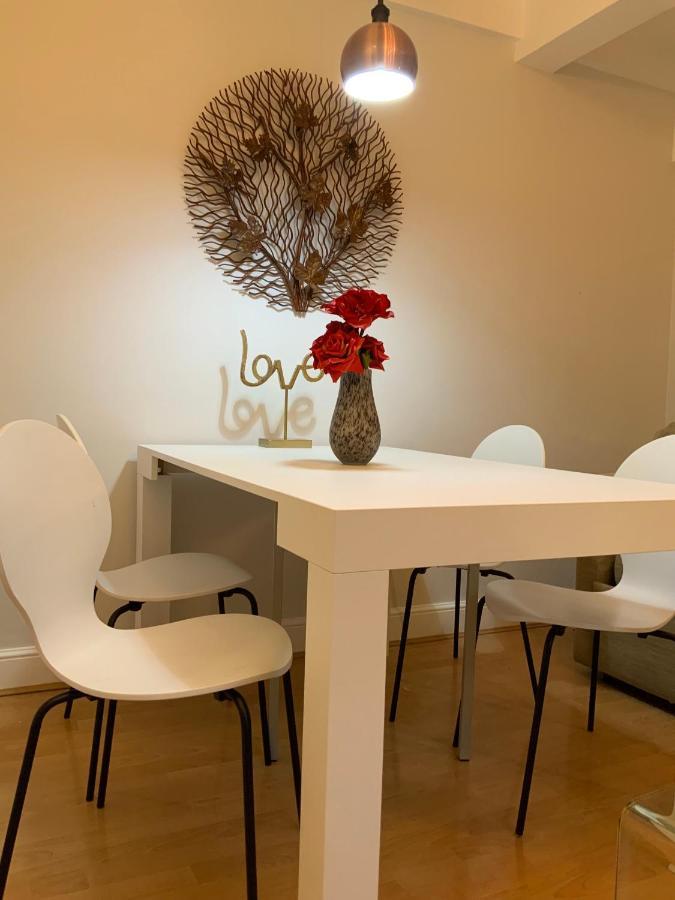 Love From Chelsea Large One Bed Superb Location Sloane Avenue Sw3 * London
