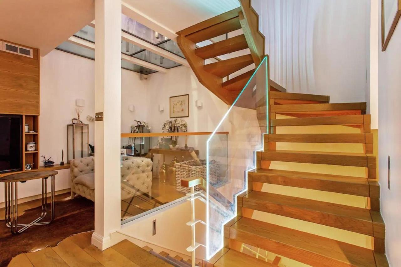 New Stunning 5bd Mews House Londres