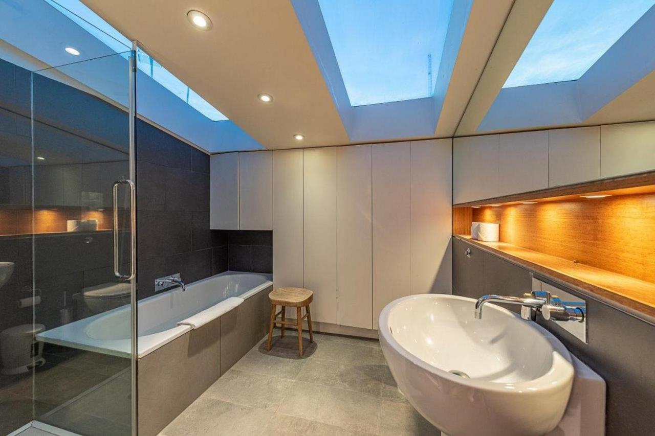 New Stunning 5bd Mews House Сasa de vacaciones *