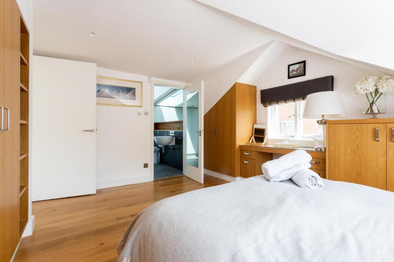 New Stunning 5bd Mews House Сasa de vacaciones