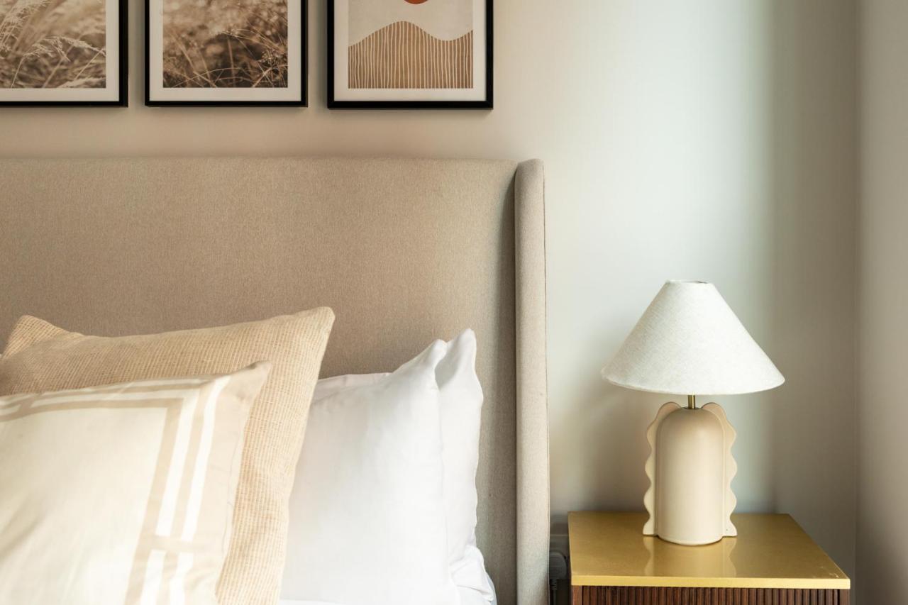 The Aurora's Nest - Lovely 3bdr With Balcony And Study Apartamento