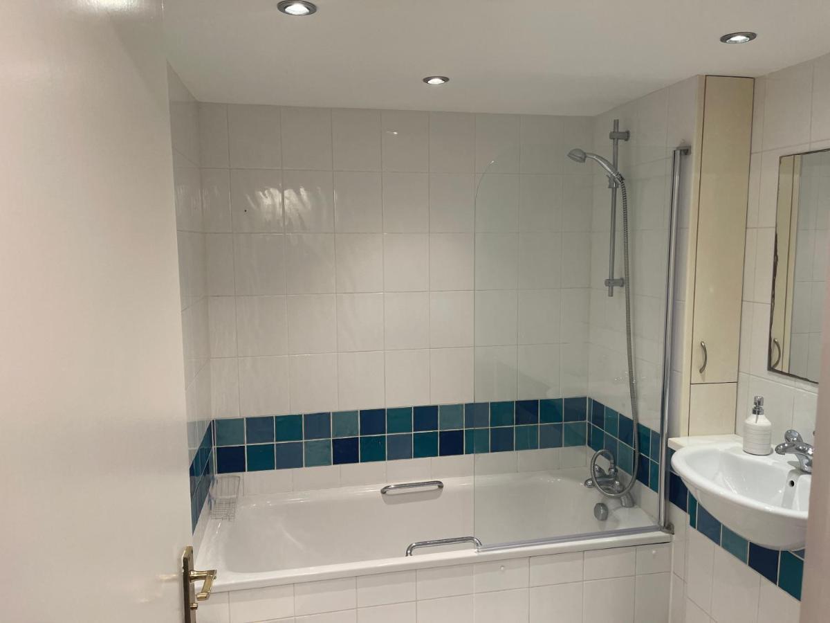 Tower Bridge City Haven King En-suite With Parking Apartment London