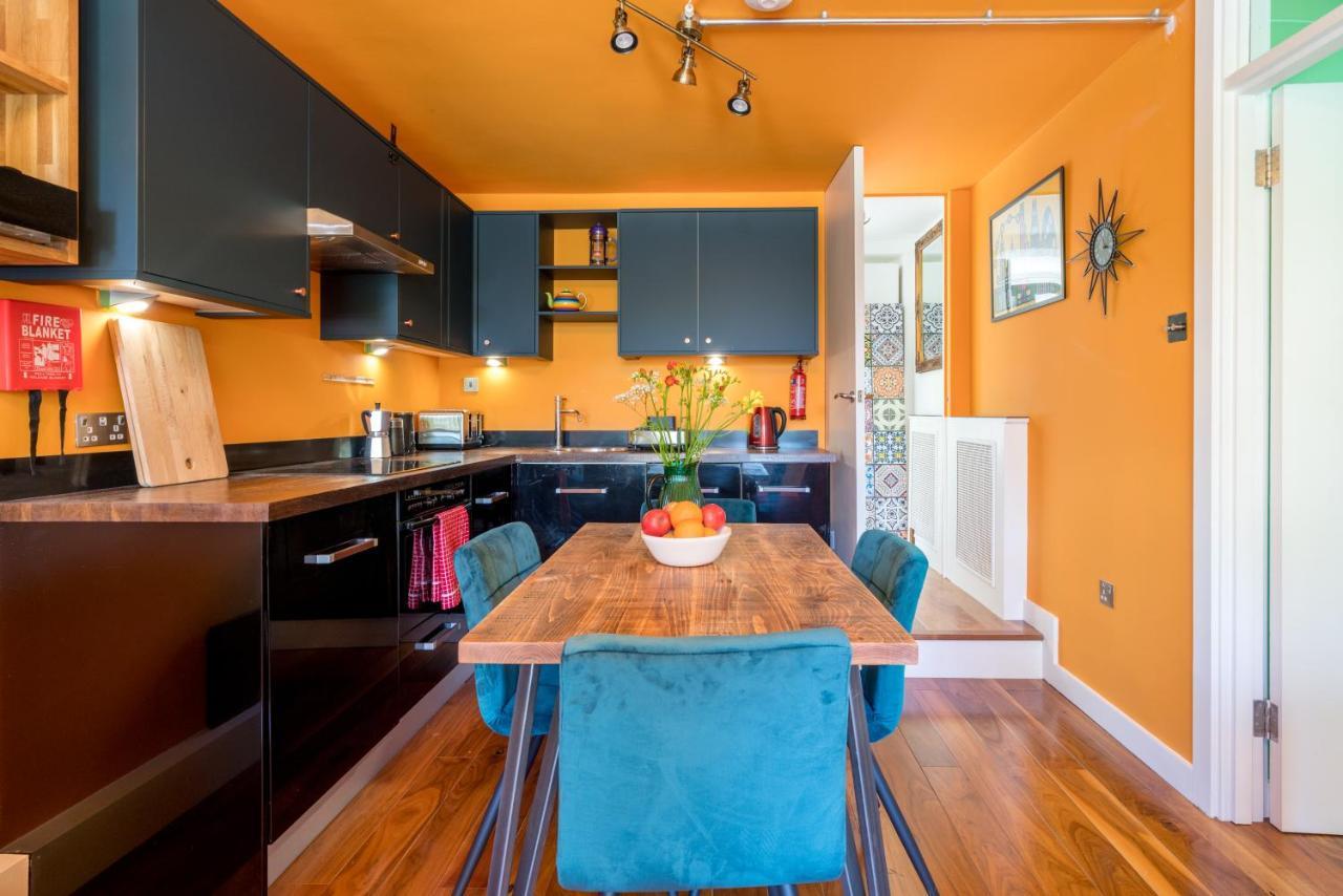 Altido 2-bed Flat W/ Thames View