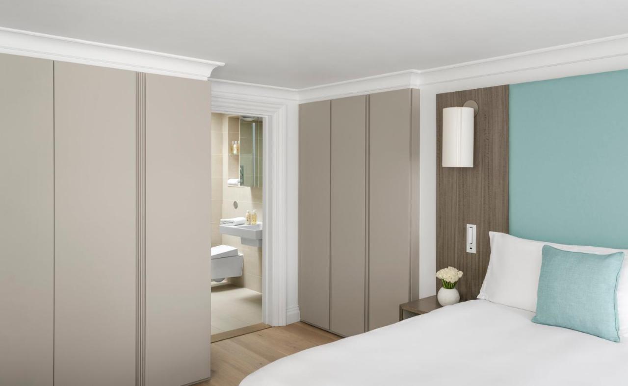 Metropolitan Hotel 5*