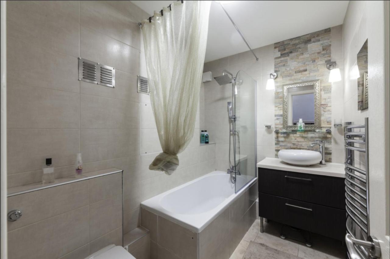 Two Bedroom Pimlico *