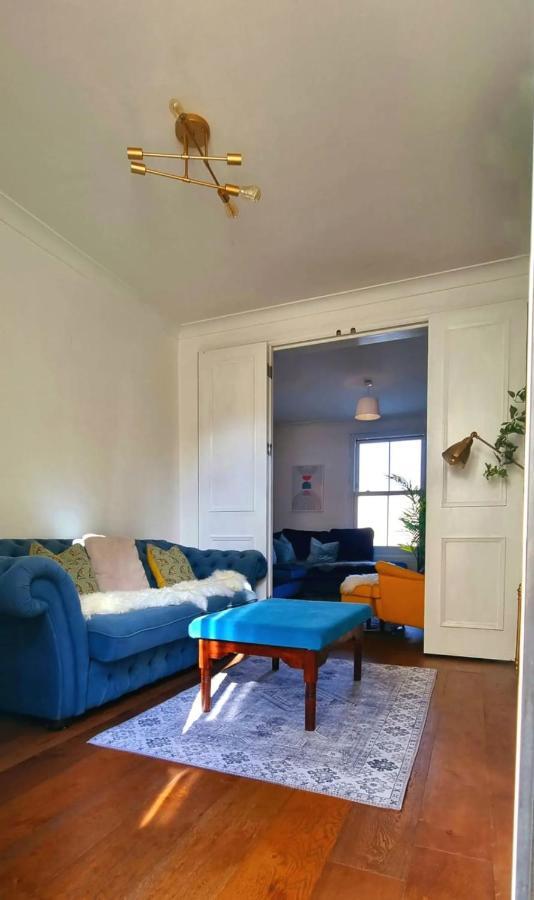 Stylish 3 Bedroom Townhouse In Brockley With Large Garden Holiday home London