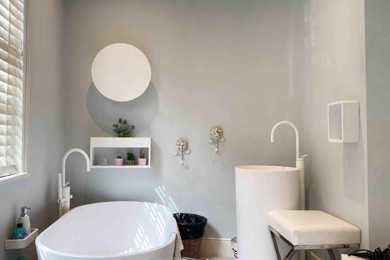 Charming 2-bed Apt With 2 Bathtub Central