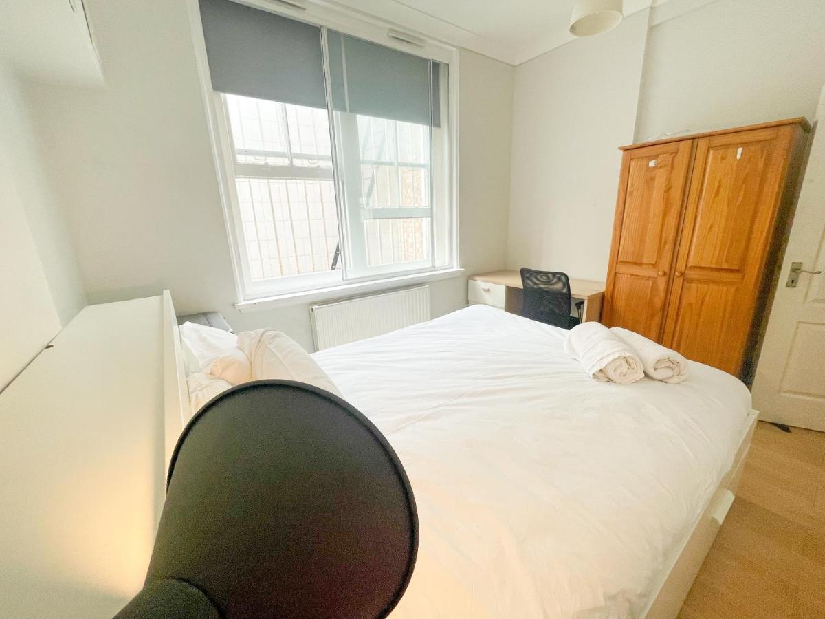 Guest house 72 Tottenham Court Road *