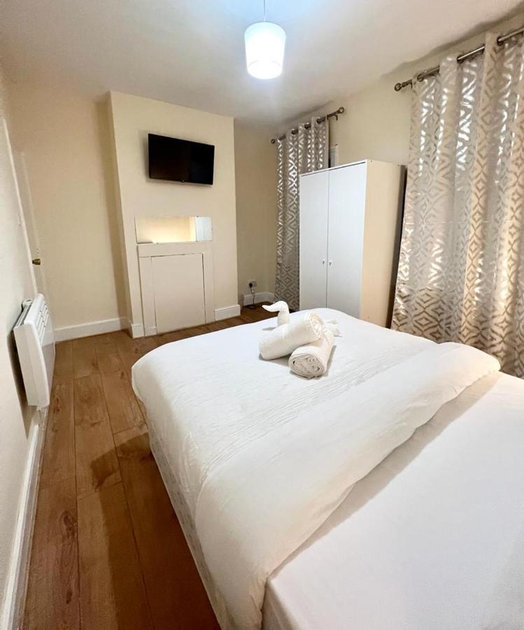 Studio Flat In Colliers Wood Appartement *