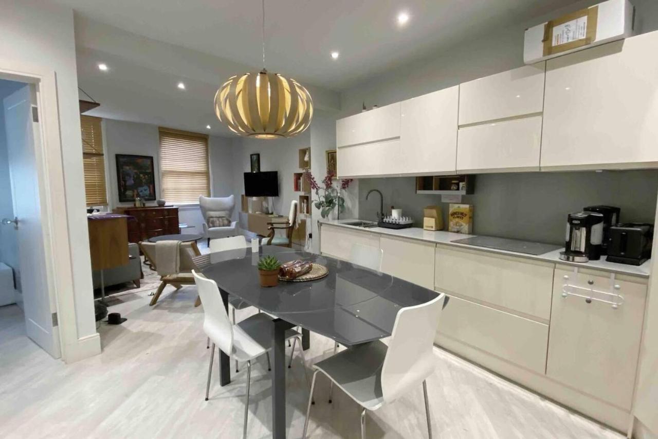 Charming 2-bed Apt With 2 Bathtub Central * London
