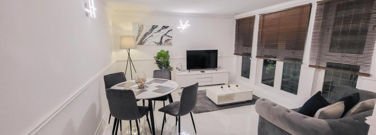Appartement Stunning 2 Bedroom In Canary Wharf - Morland Londen