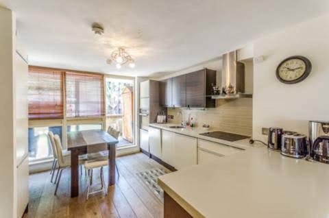 Apartment Super Beautiful Three Bedroom *