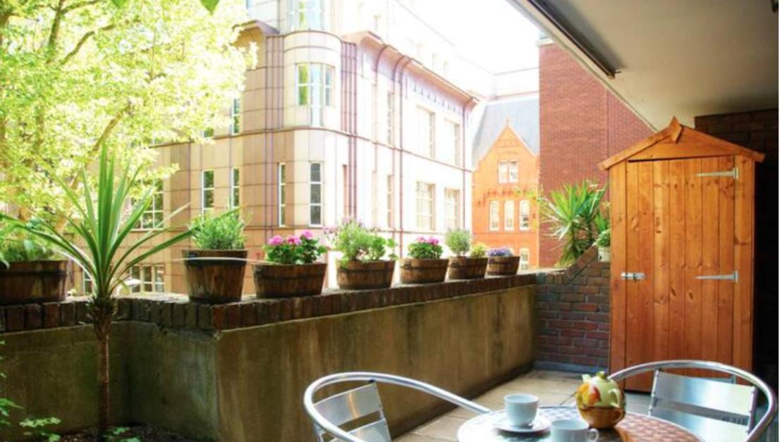 Super Beautiful Three Bedroom London